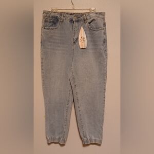 Cali 1850 Women's Denim Jeans Size 13/31 Cuffed NWT